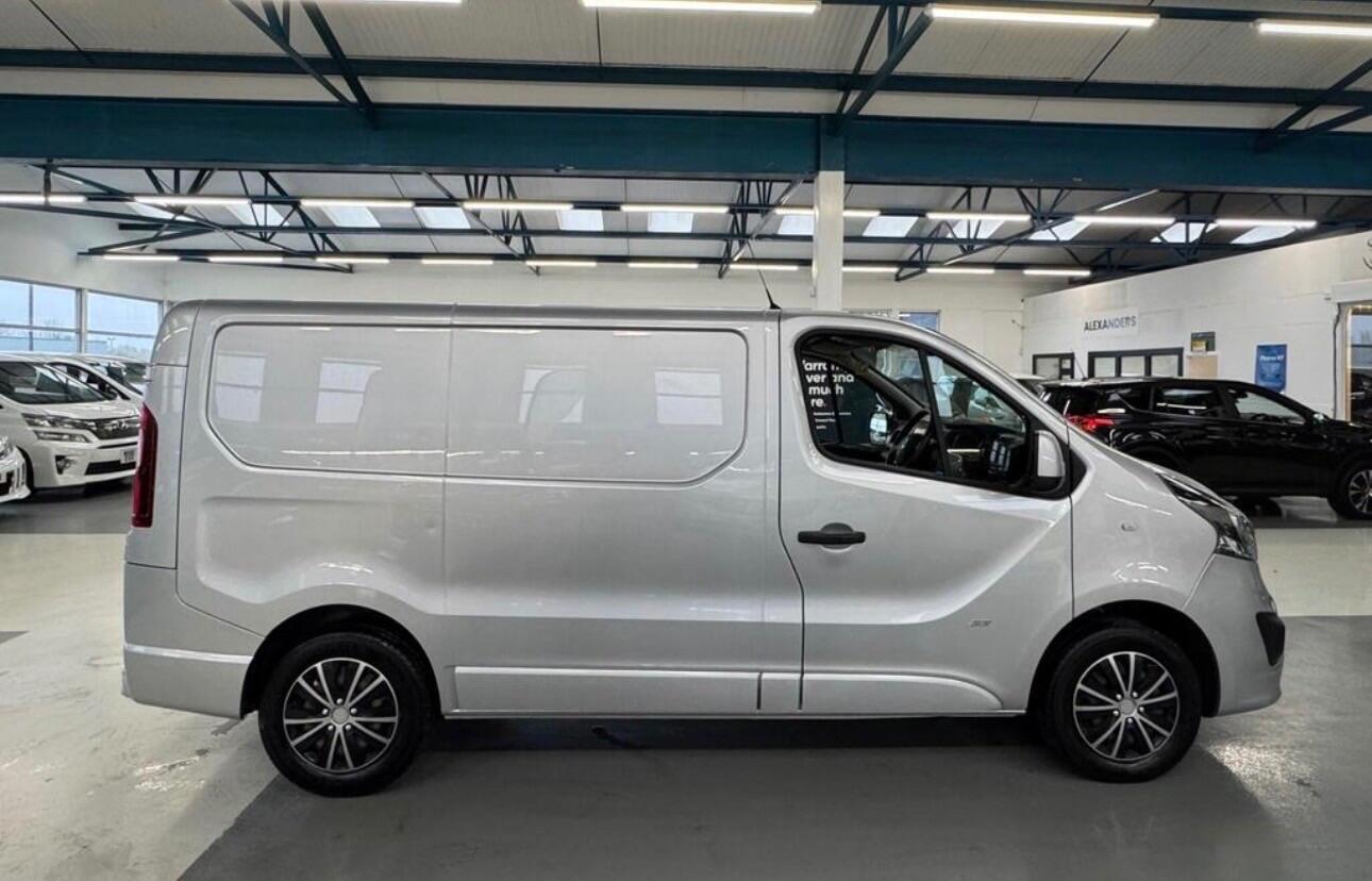 Vauxhall Vivaro 2018 - Vans & Commercial Vehicles in Bolton