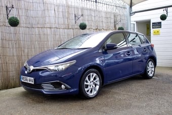 Toyota Auris 2016