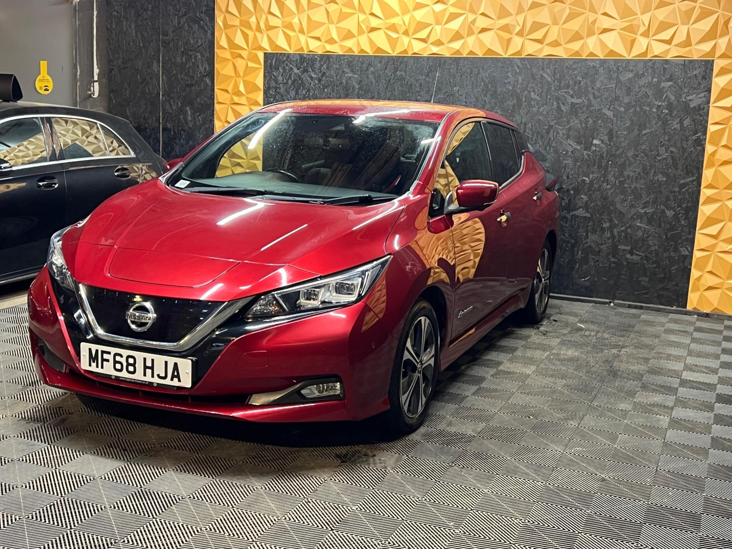 [ berth ]Nissan LEAF
