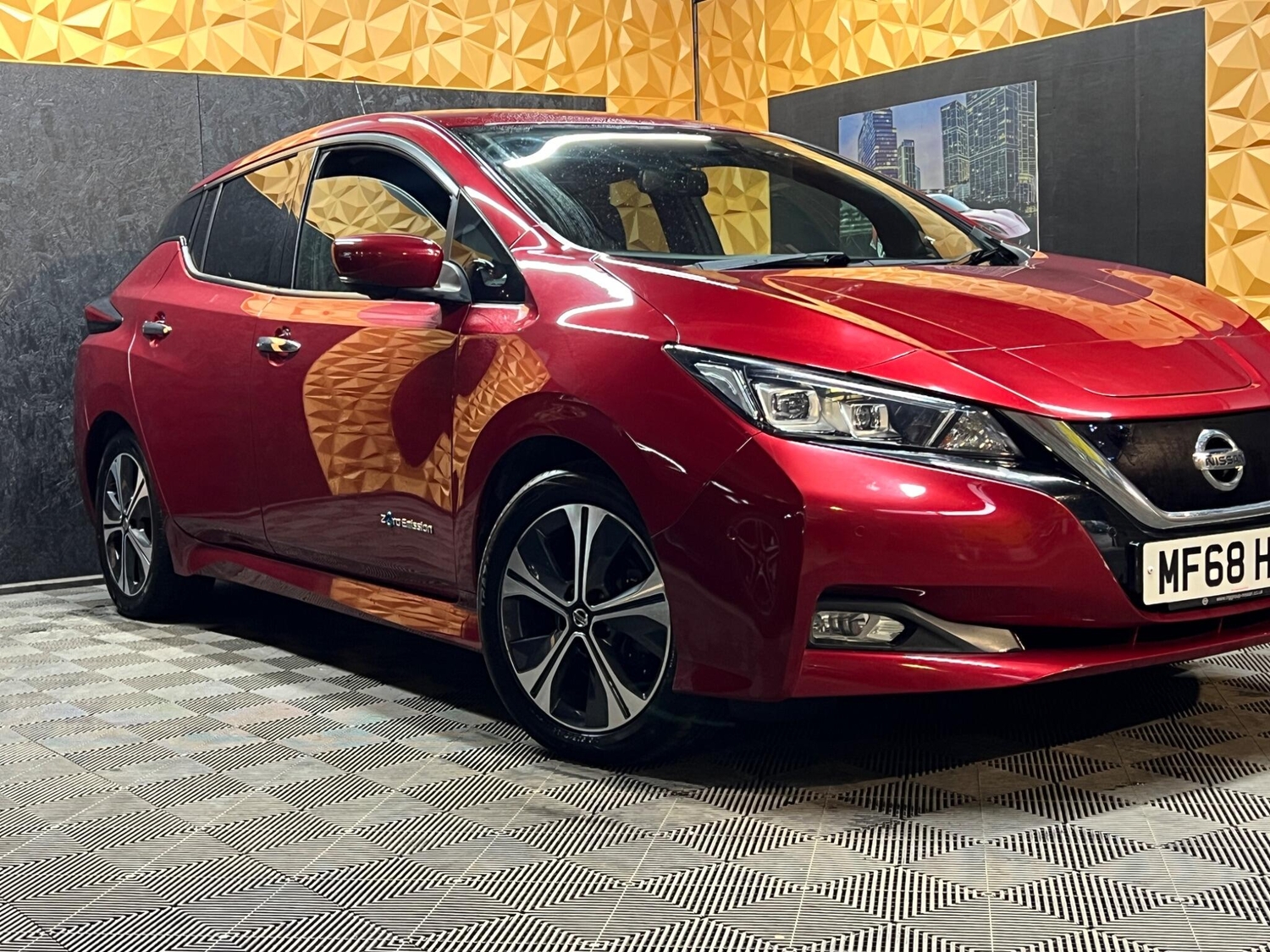 Nissan LEAF 2018 - Cars