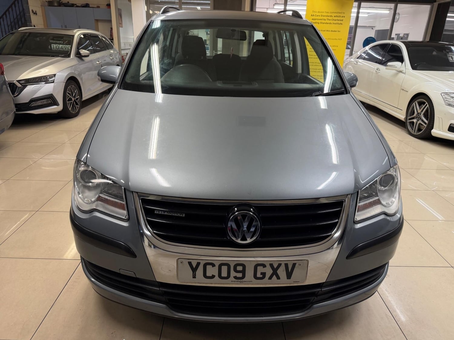 [ berth ]Volkswagen Touran