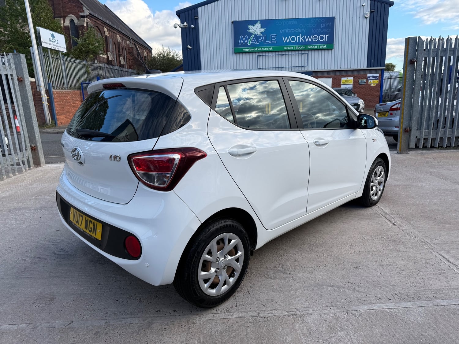 [ berth ]Hyundai i10