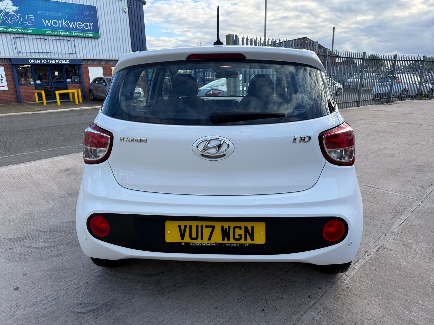 Hyundai i10 2017 - Cars in Dudley