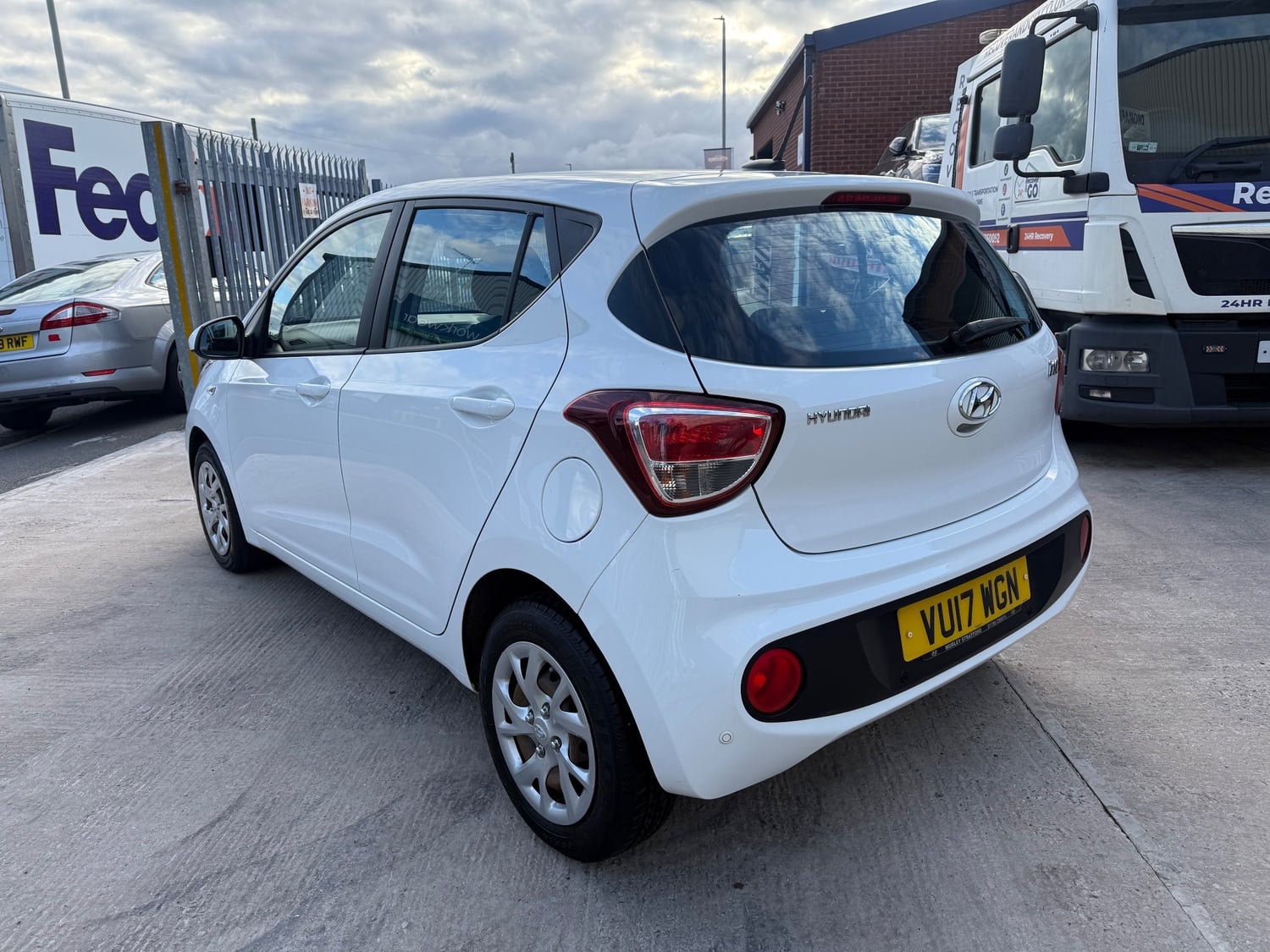 Hyundai i10 2017 - Cars