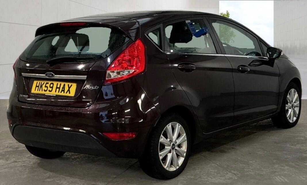 [ berth ]Ford Fiesta