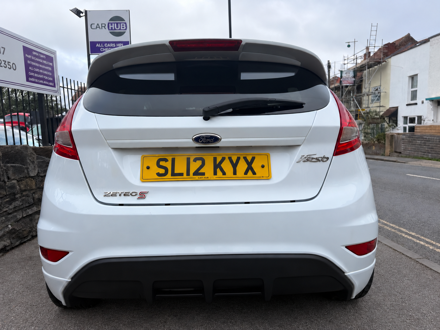 [ berth ]Ford Fiesta