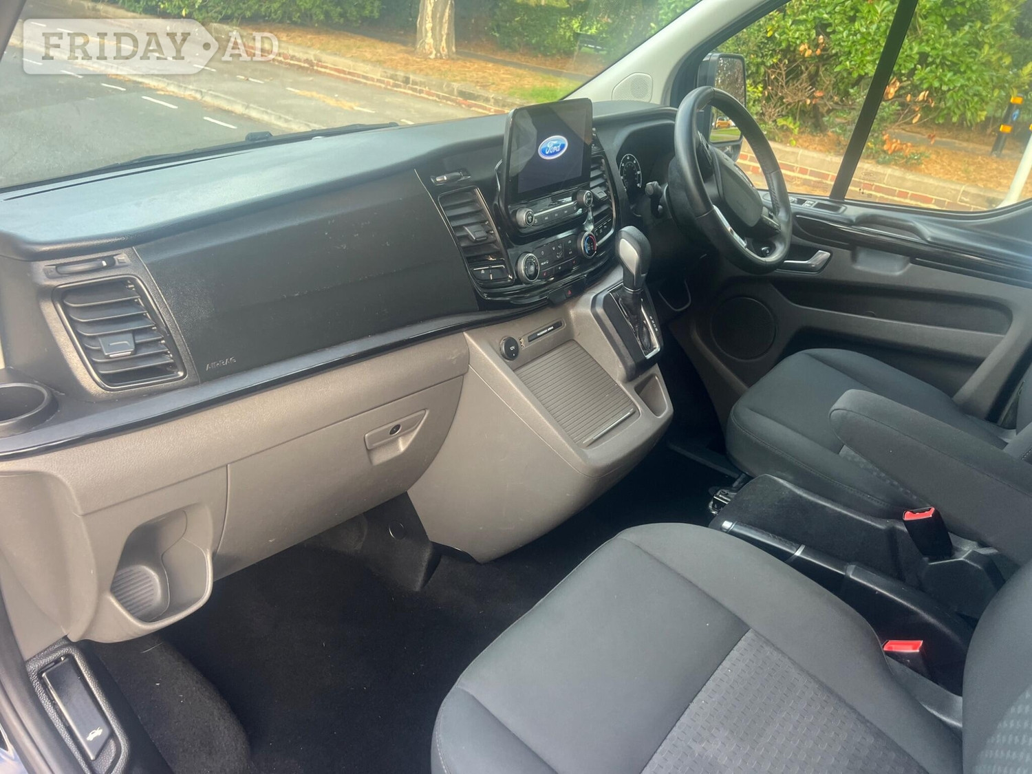 Ford Tourneo Custom 2022 - Vans & Commercial Vehicles
