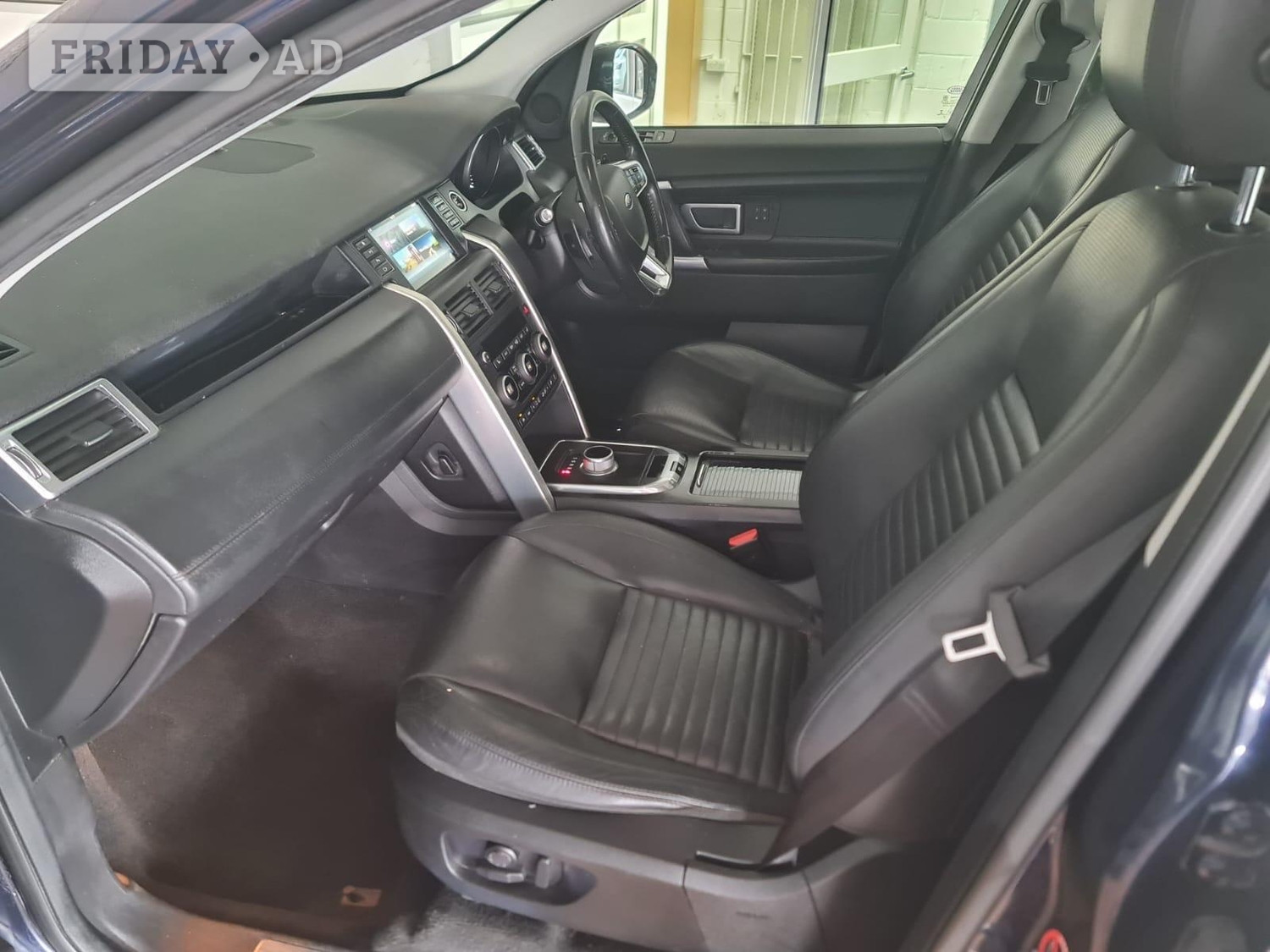 Land Rover Discovery Sport 2016 - Cars in Sandhurst