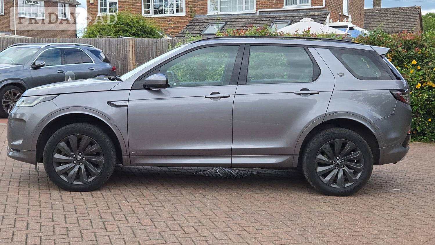 Land Rover Discovery Sport 2020 - Cars in St. Leonards-On-Sea
