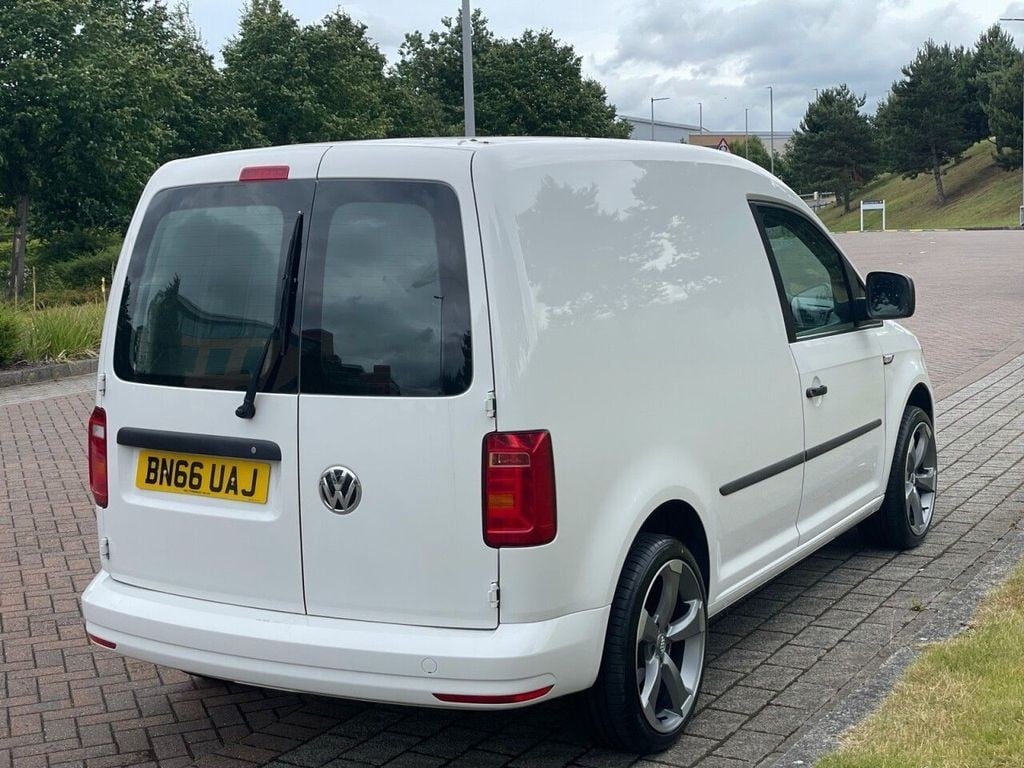 Volkswagen Caddy 2016 - Vans & Commercial Vehicles