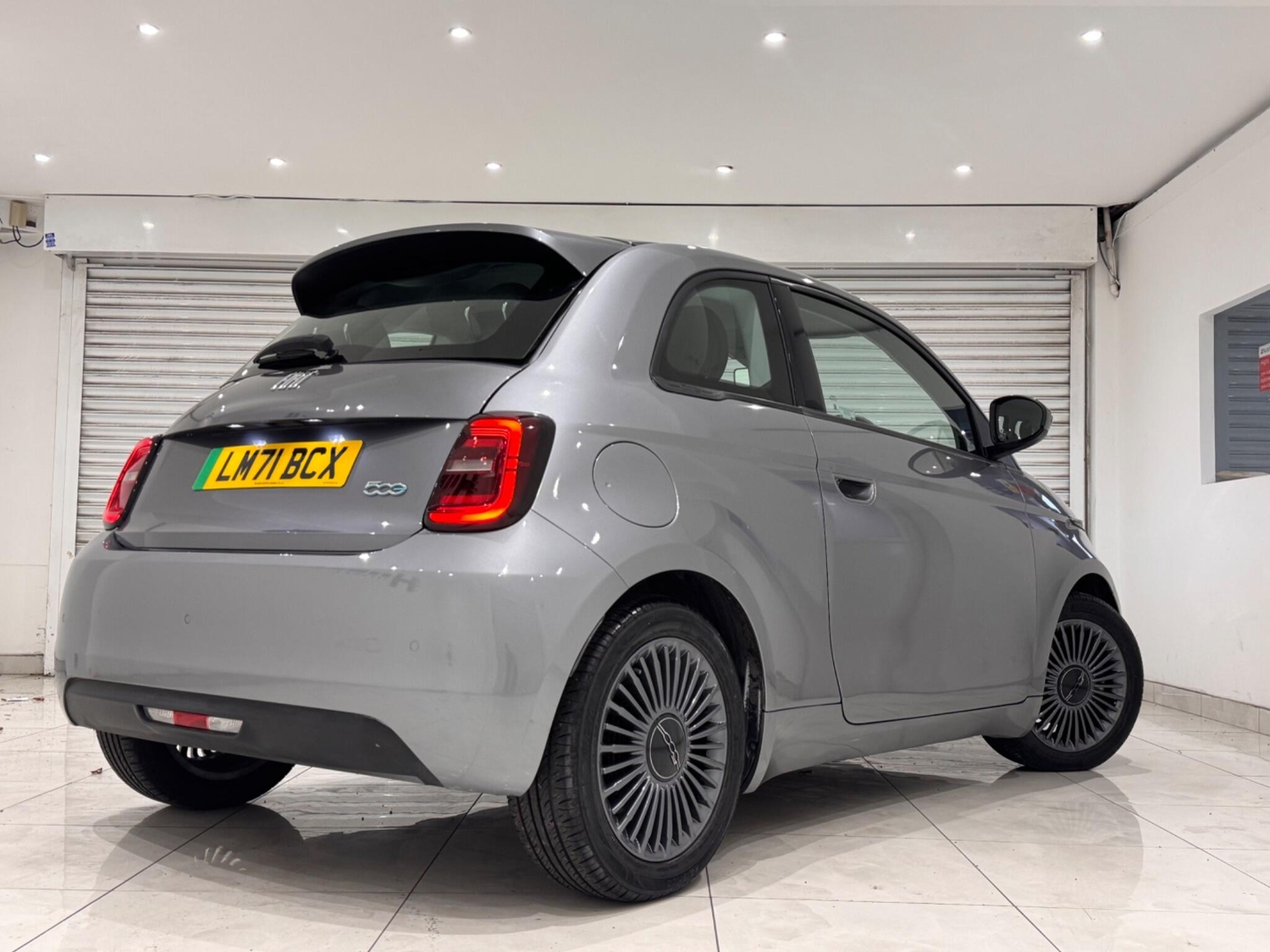 [ berth ]Fiat 500E