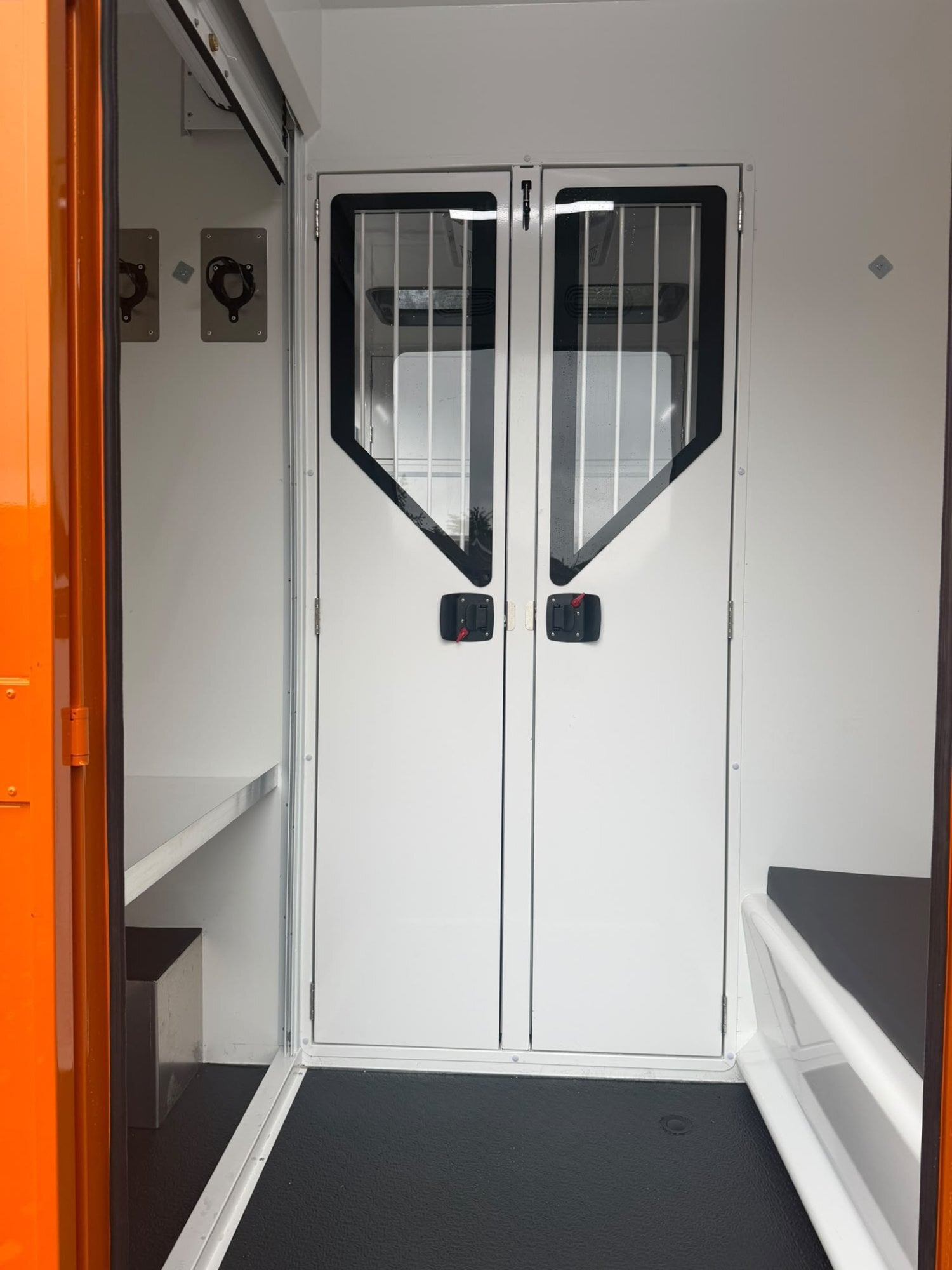 John Oates transporter professional plus  Renault Horsebox - Trailers & Horseboxes