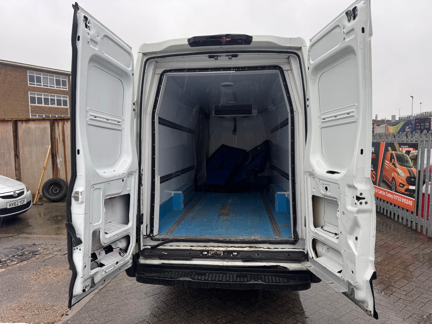 Iveco Daily 2015 - Vans & Commercial Vehicles