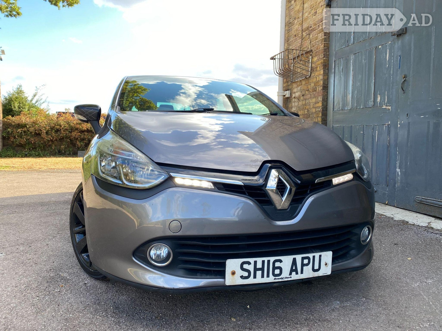 [ berth ]Renault Clio