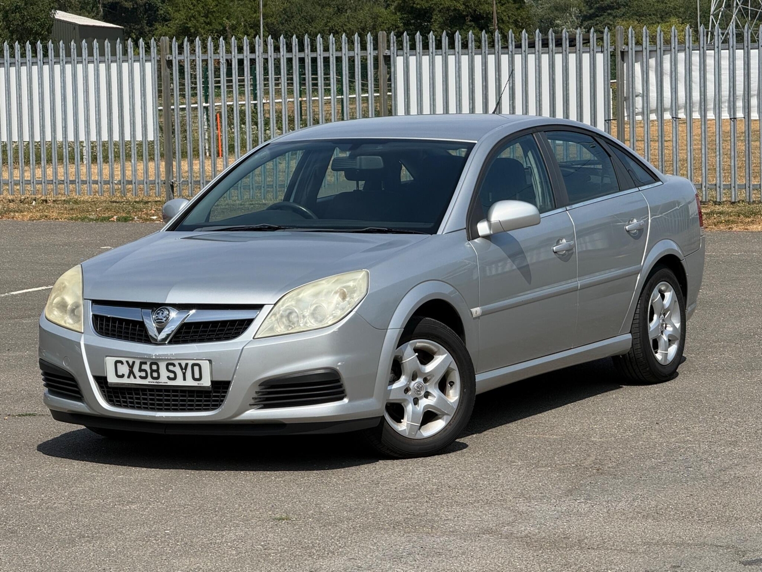 [ berth ]Vauxhall Vectra