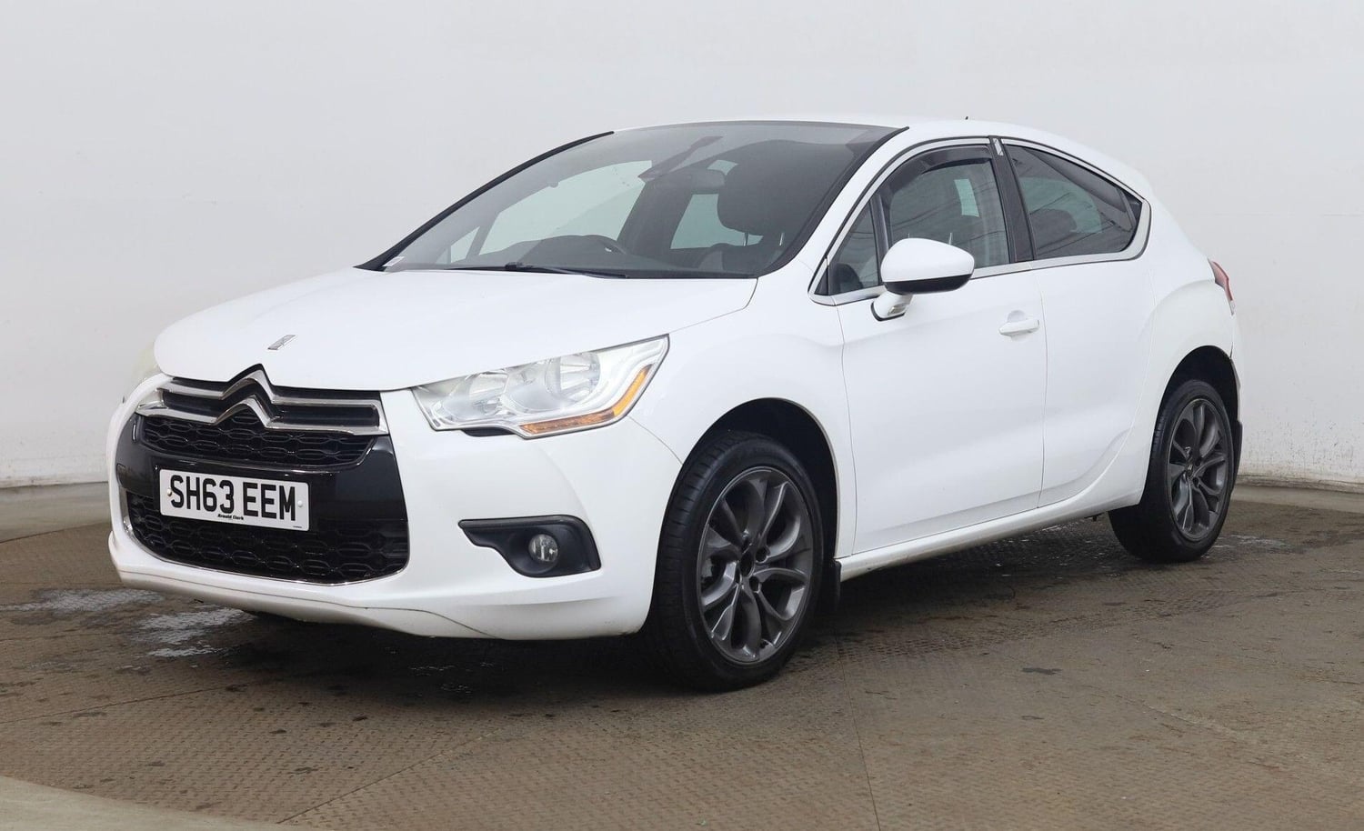 [ berth ]Citroen DS4