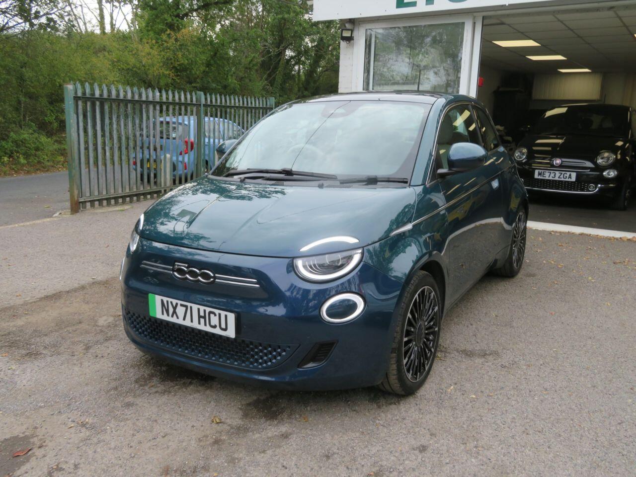 [ berth ]Fiat 500E