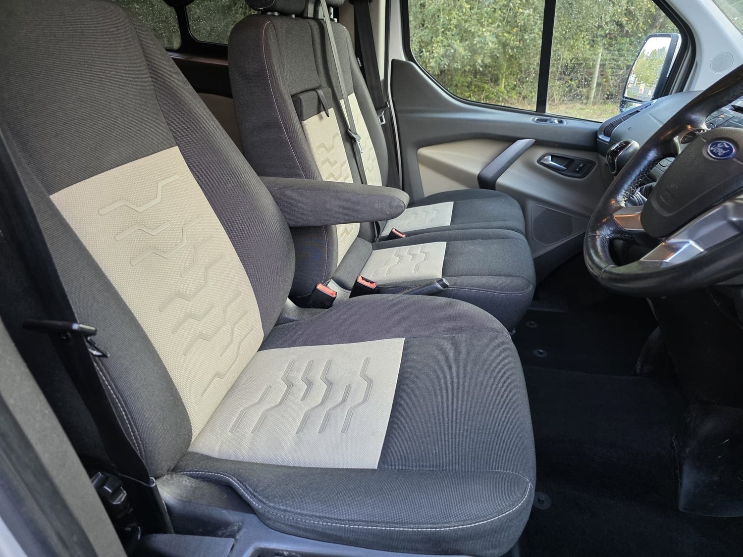 [ berth ]Ford Tourneo Custom