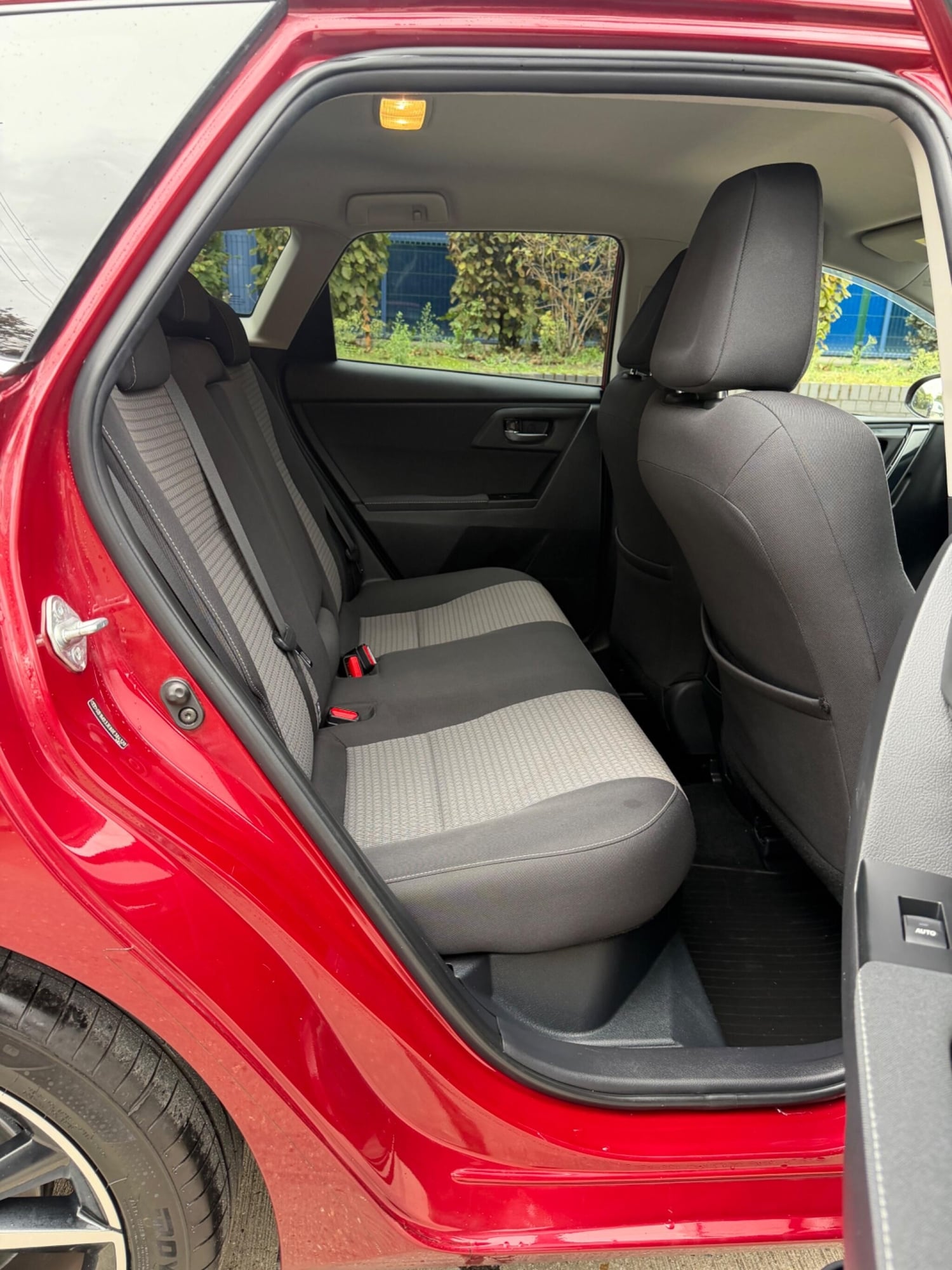 [ berth ]Toyota Auris