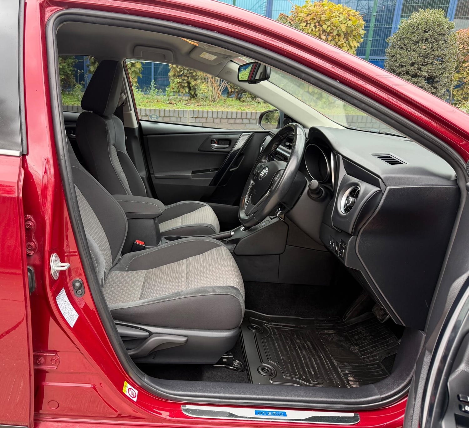 Toyota Auris 2018 - Cars in Havering