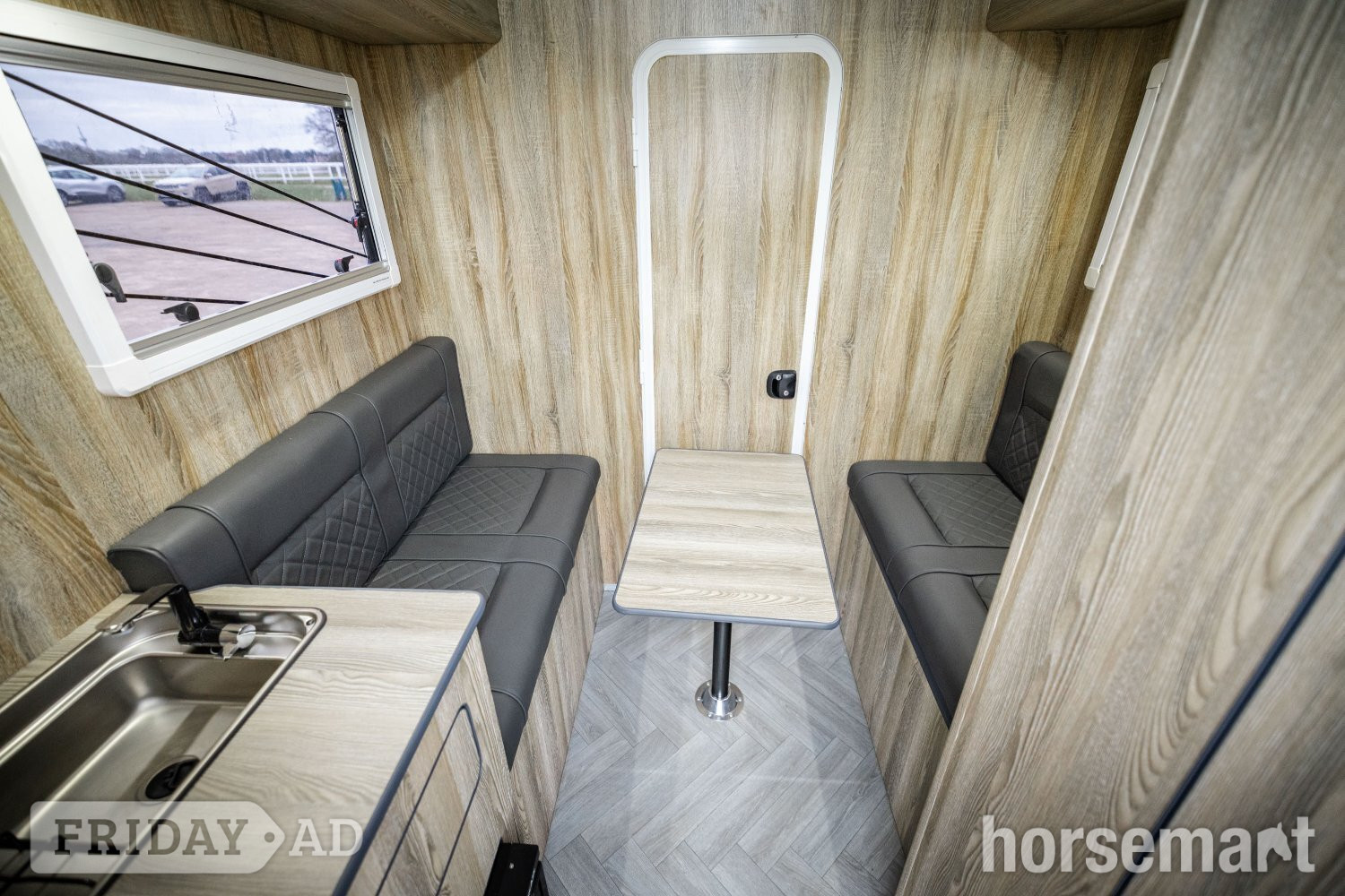 I.C.E Prestige Peugeot Horsebox - Trailers & Horseboxes