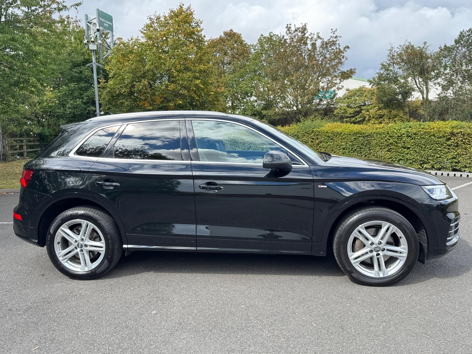 Audi Q5 2017 - Cars in West Bromwich