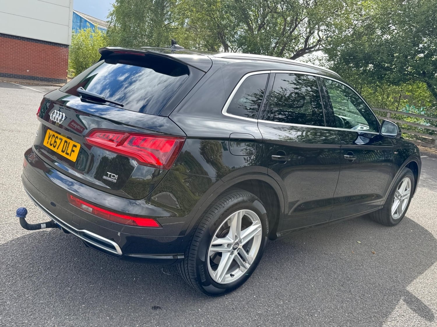 Audi Q5 2017 - Cars