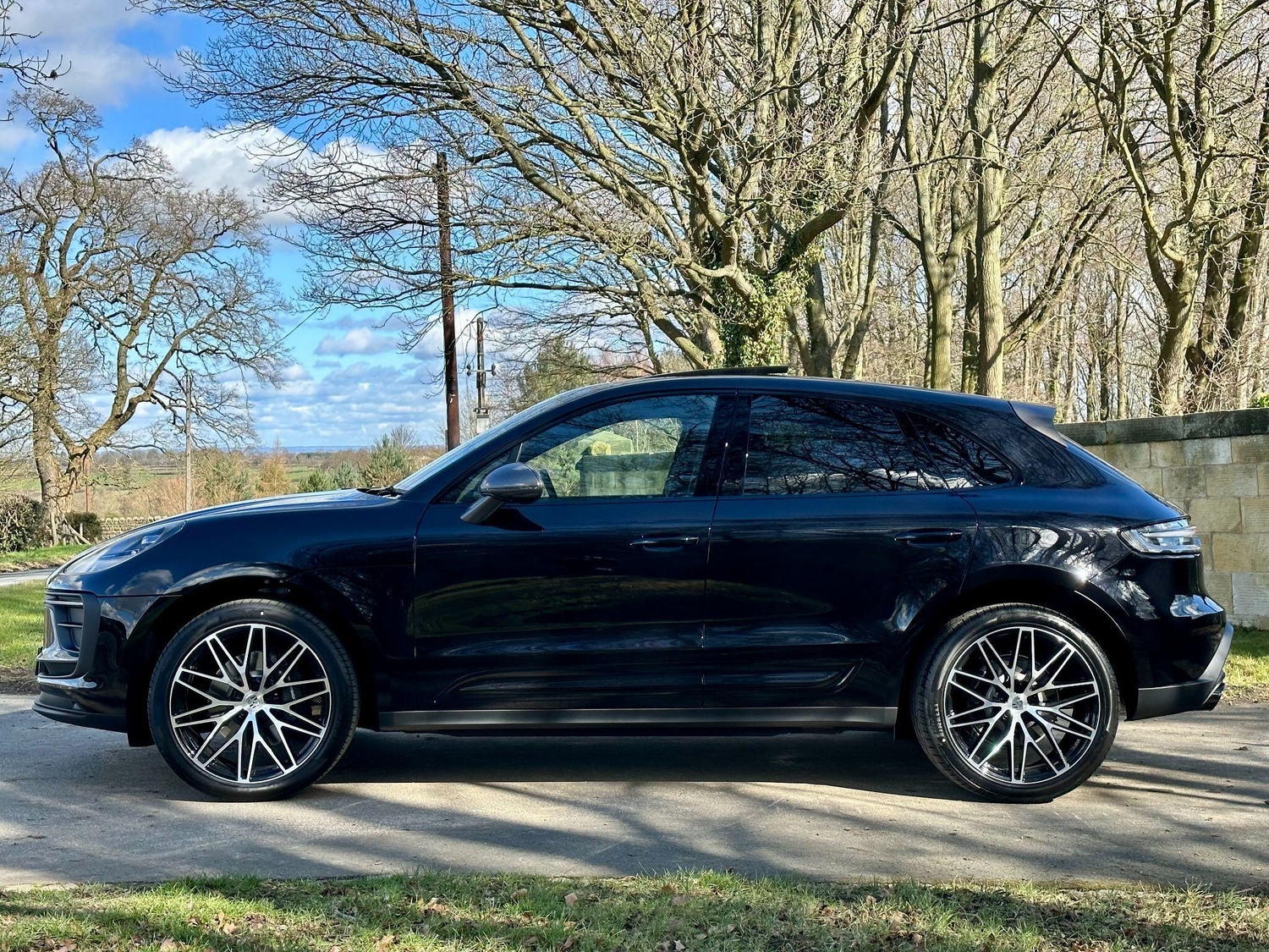 Porsche Macan 2023 - Cars in Leeds