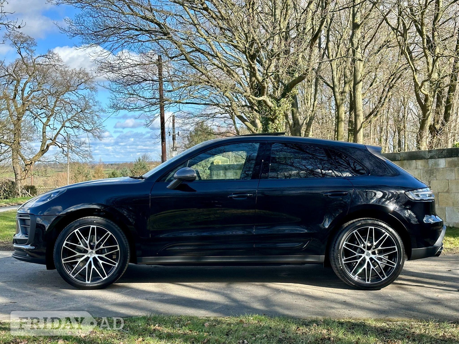 Porsche Macan 2023 - Cars in Leeds