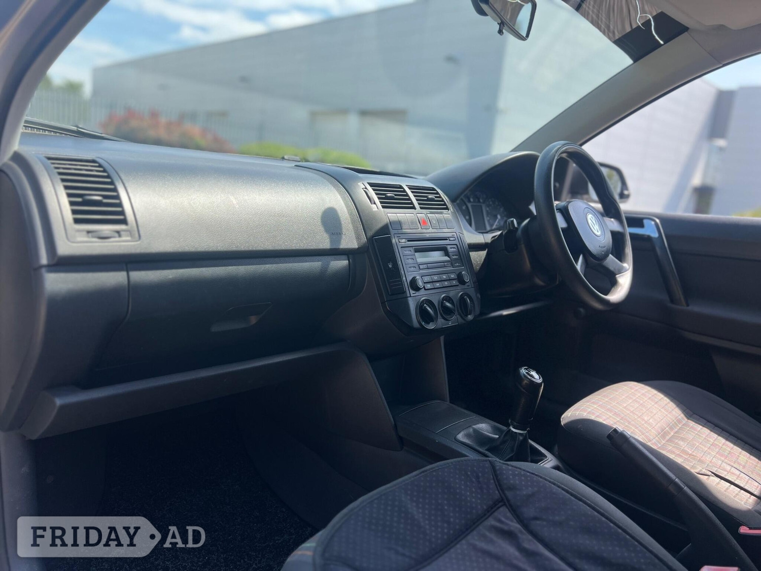 Volkswagen Polo 2006 - Cars