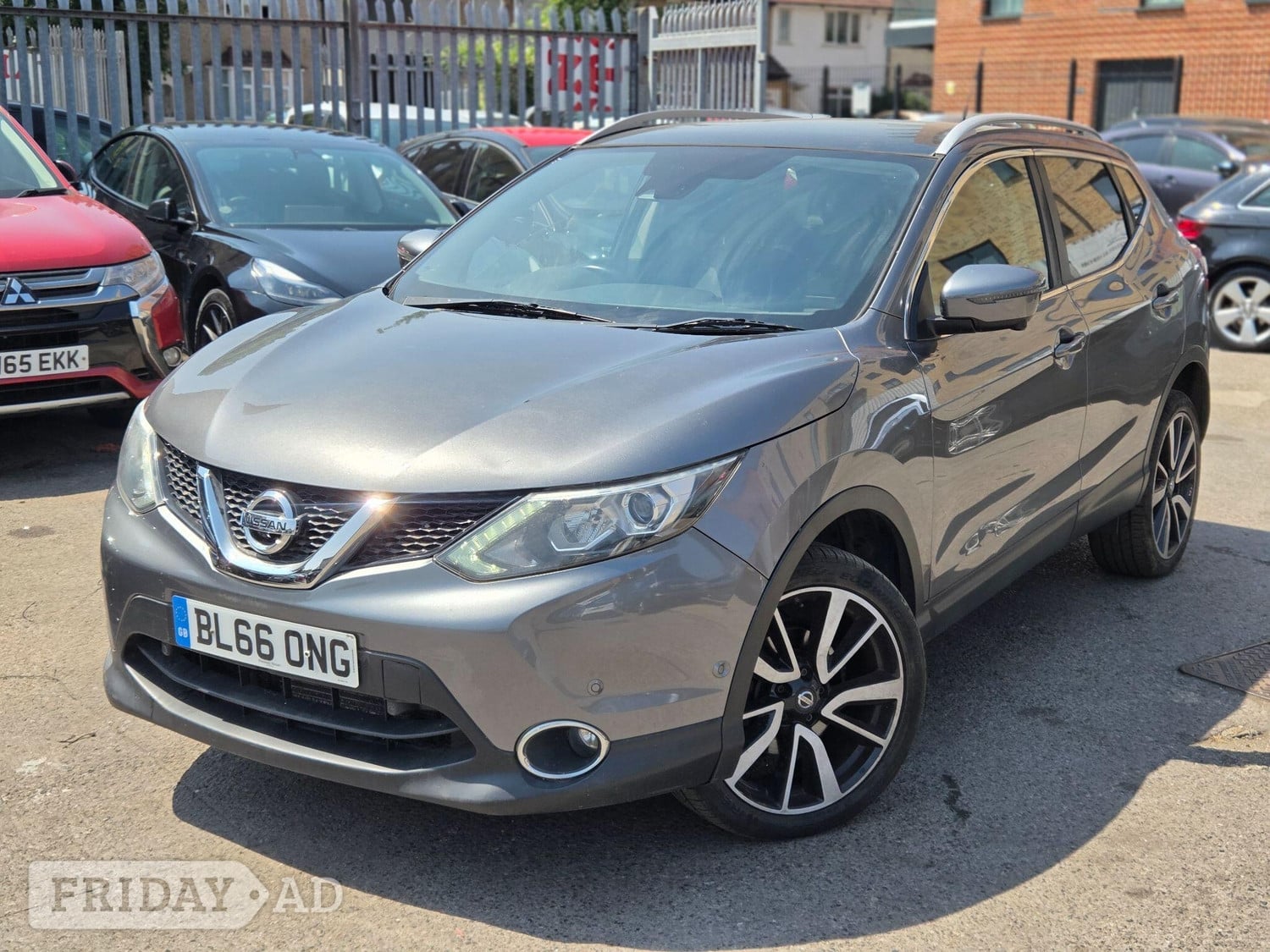 Nissan Qashqai 2016 - Cars in Slough