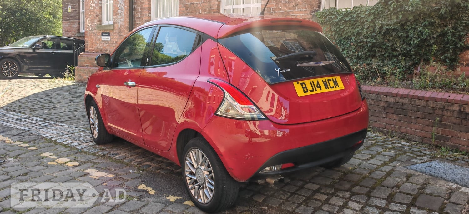 Chrysler Ypsilon 2014 - Cars in Macclesfield
