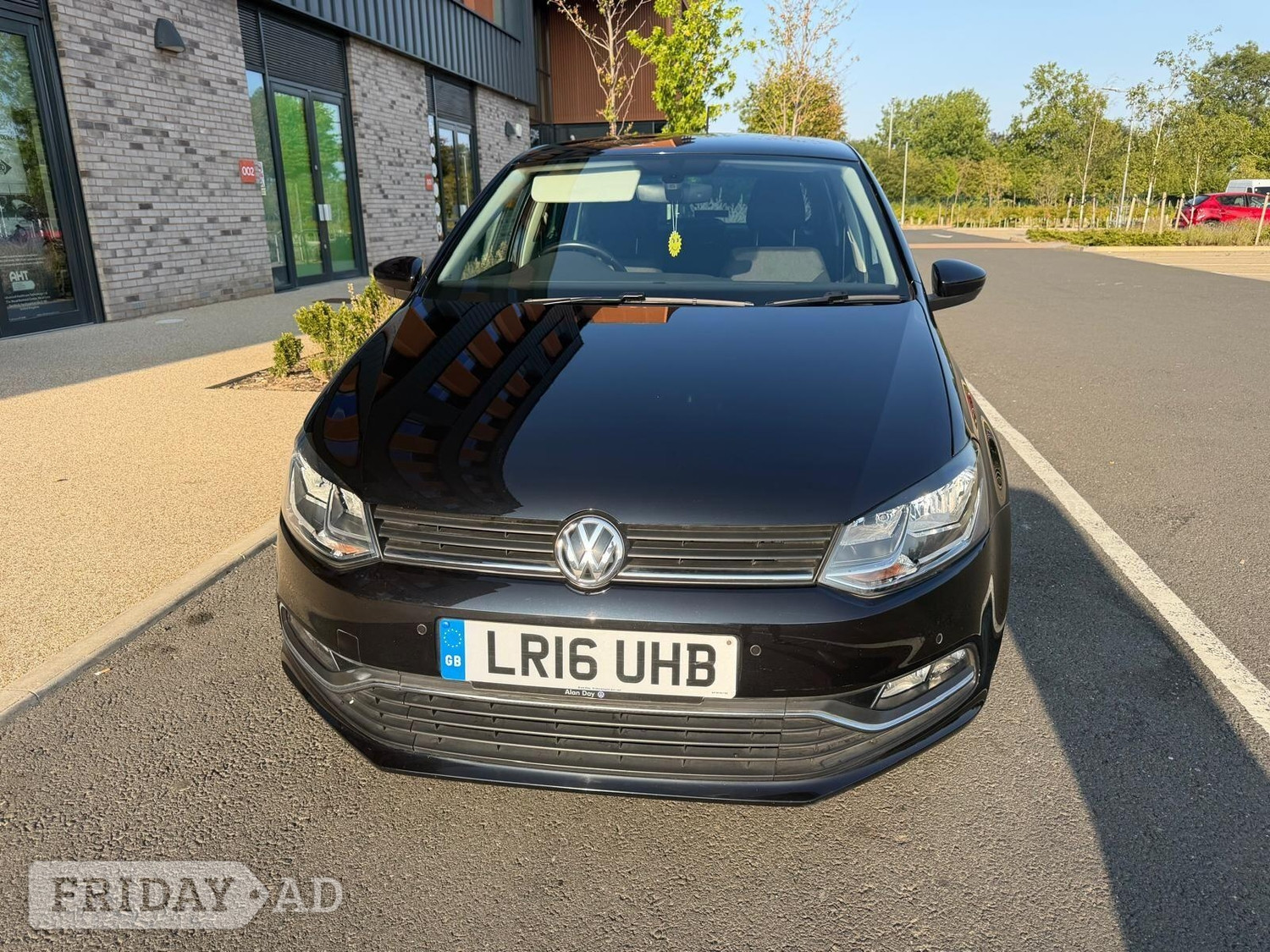 Volkswagen Polo 2016 - Cars in Gillingham