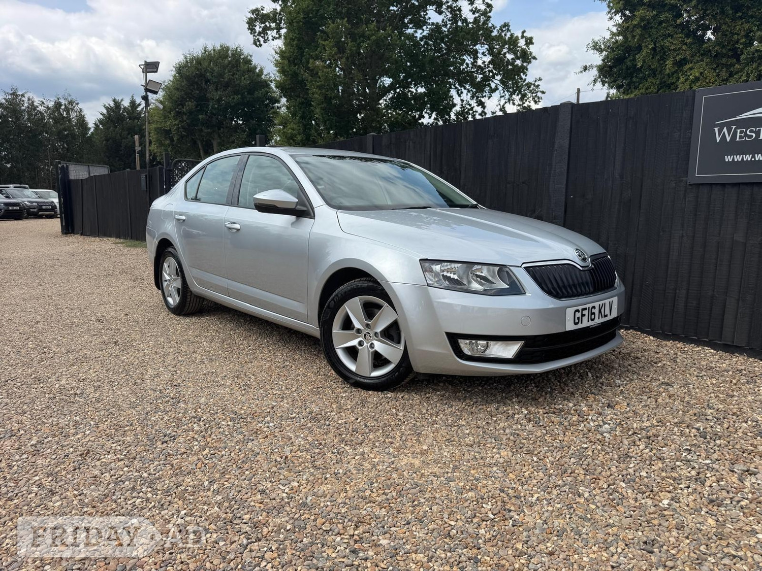 Skoda Octavia 2016 in Addlestone