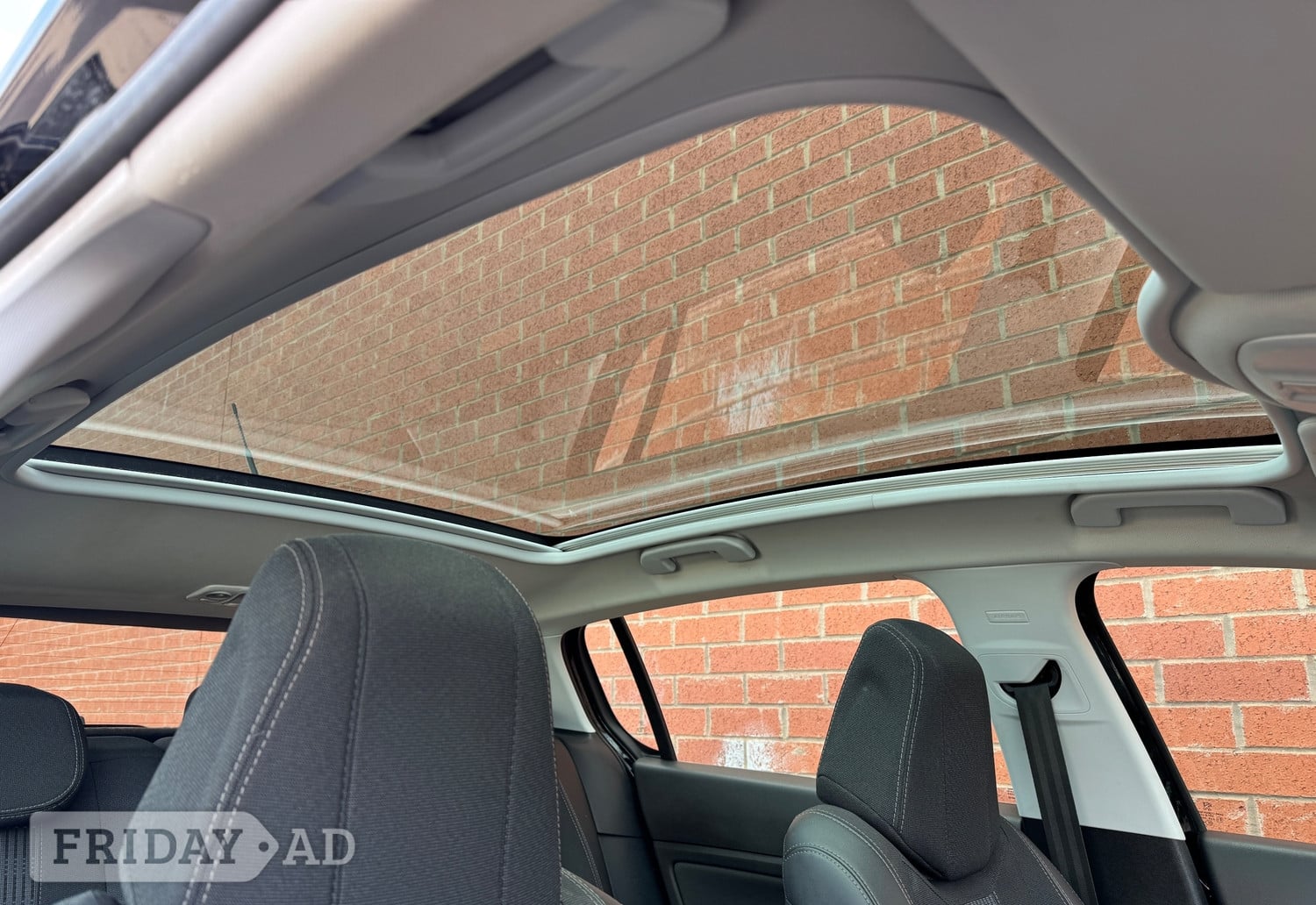[ berth ]Peugeot 308