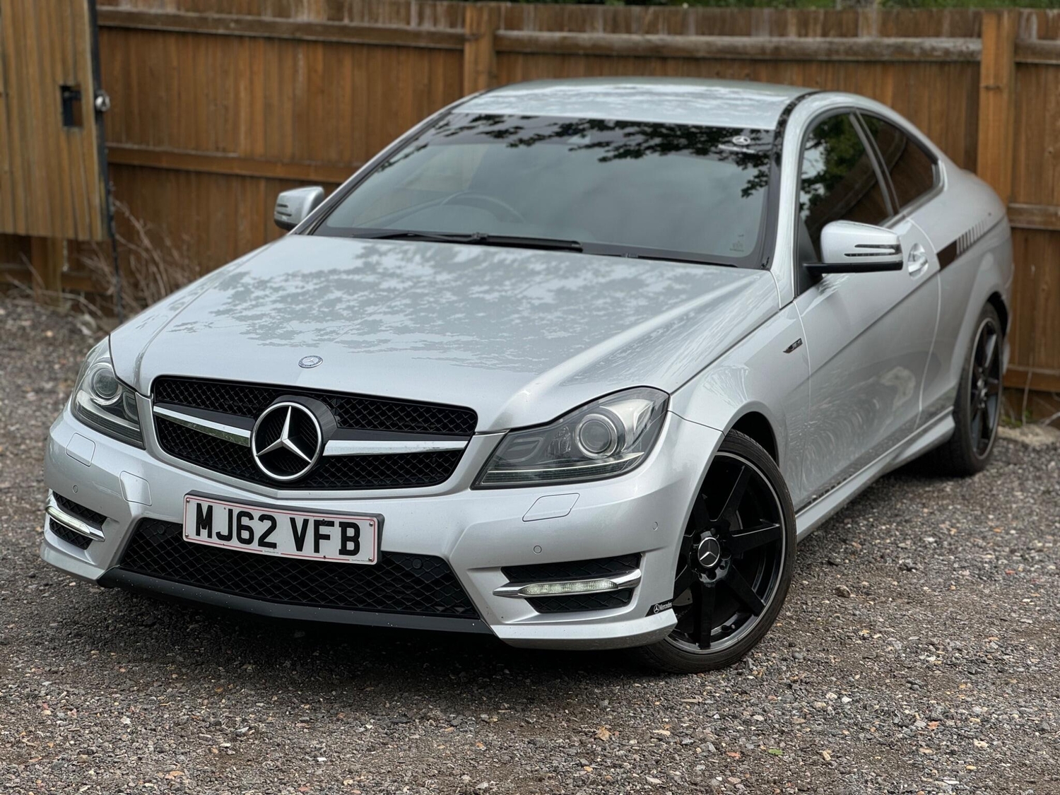 [ berth ]Mercedes-Benz C Class
