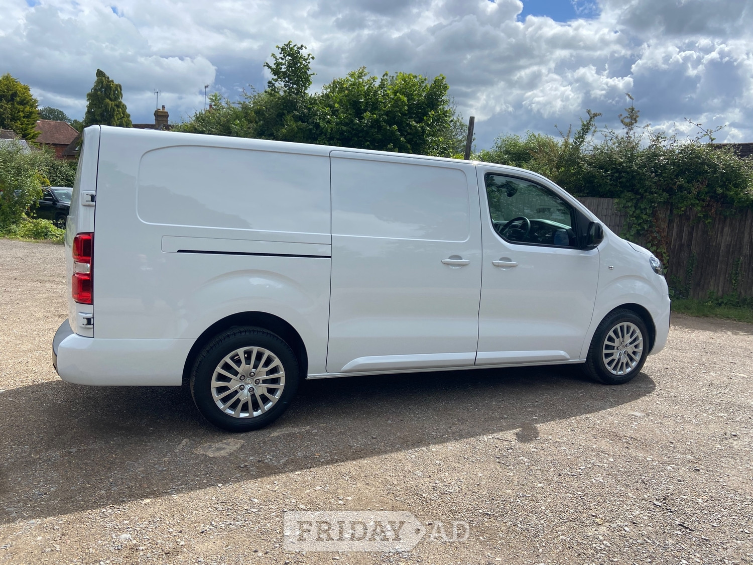 [ berth ]Vauxhall Vivaro