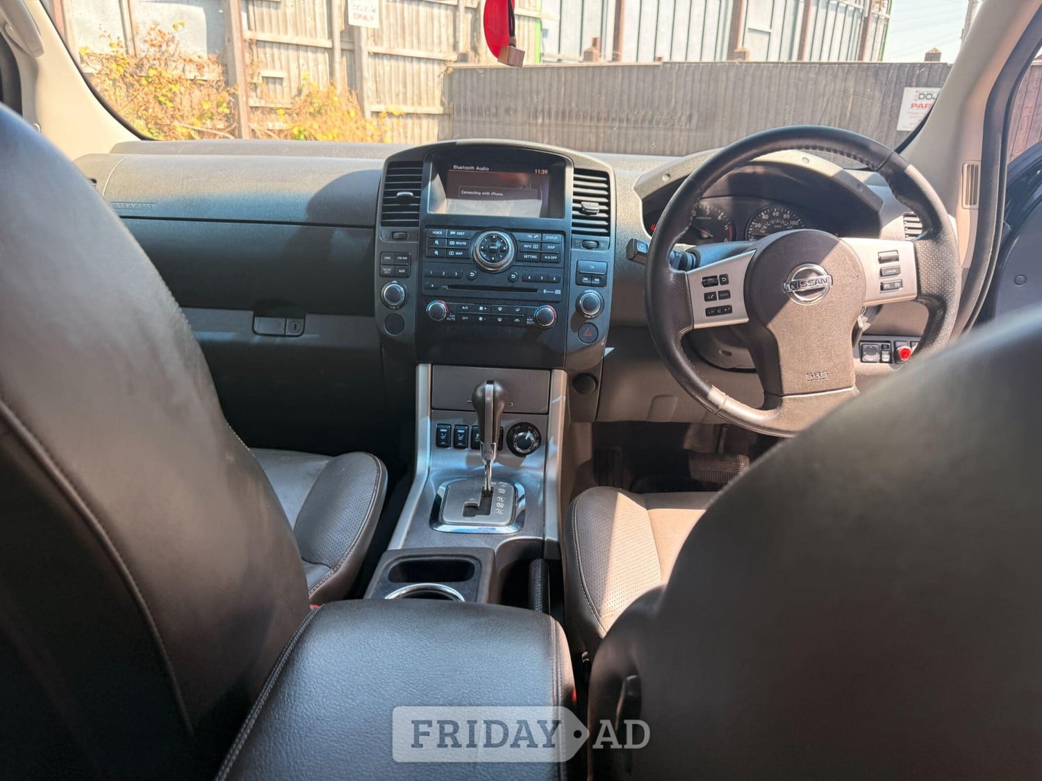 Nissan Navara 2015 - Vans & Commercial Vehicles