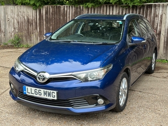 Toyota Auris 2016