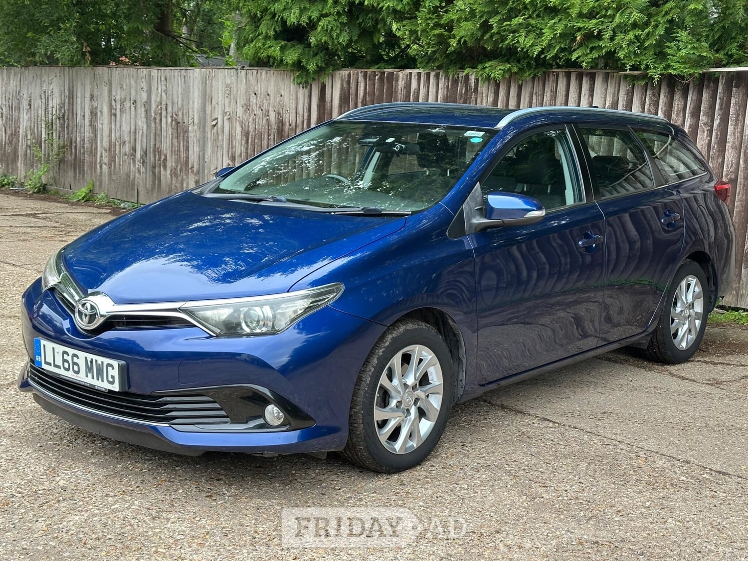 Toyota Auris 2016 - Cars