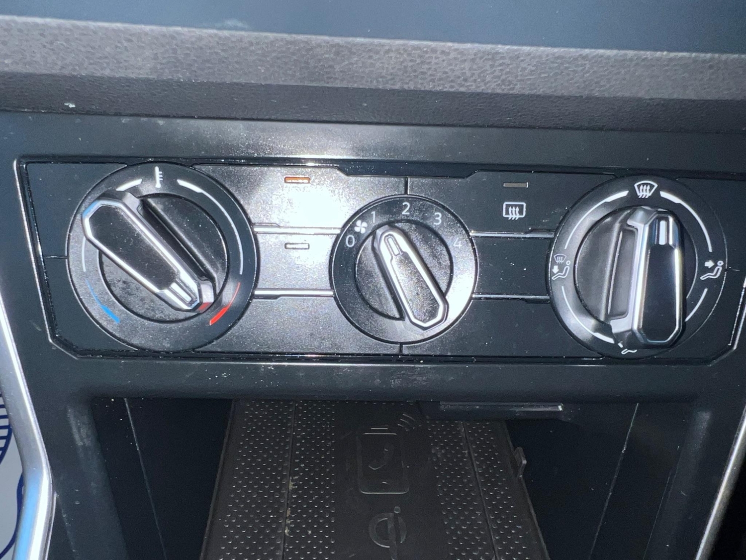 [ berth ]Volkswagen Taigo