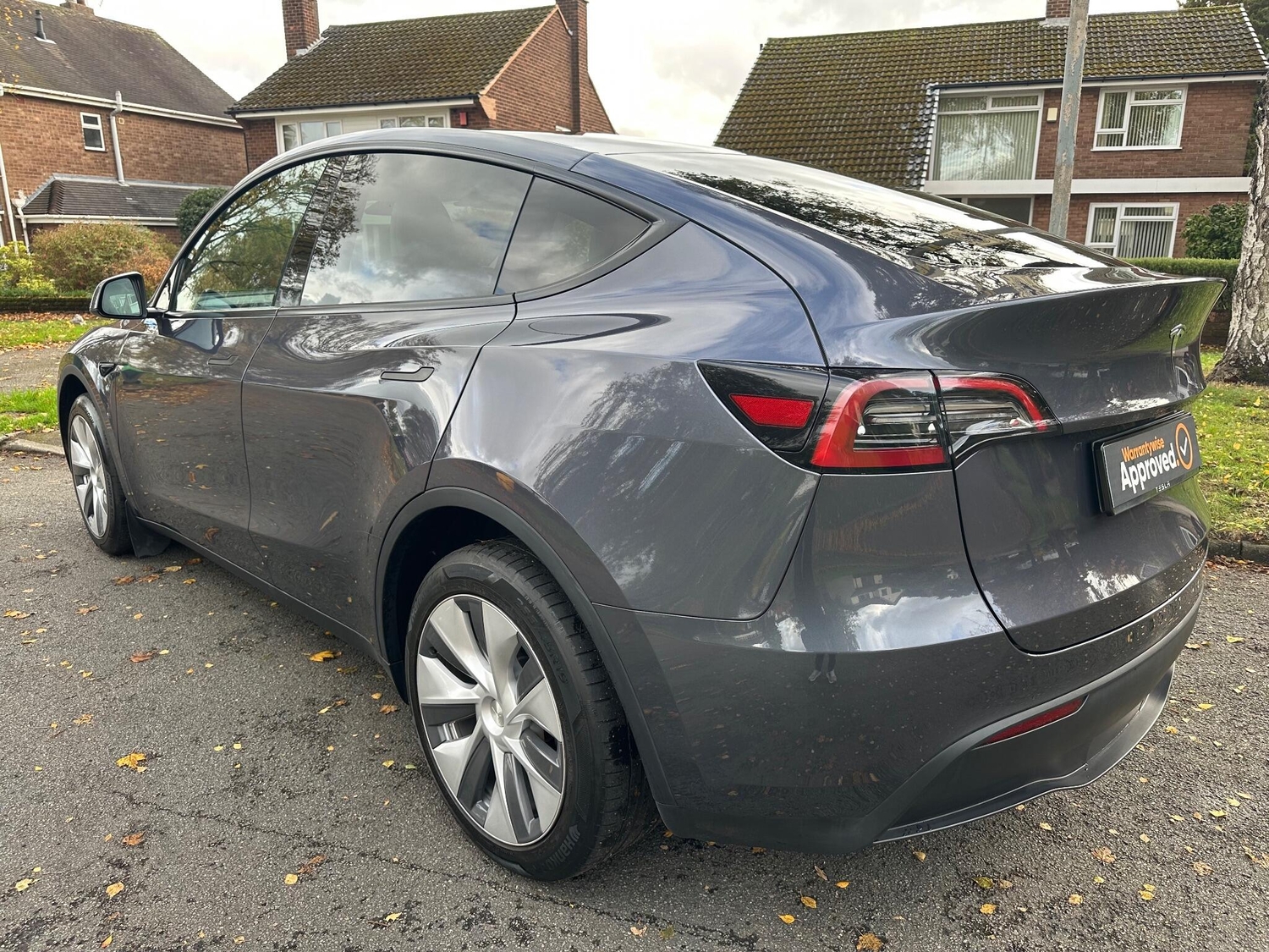 Tesla Model Y 2023 - Cars in West Bromwich
