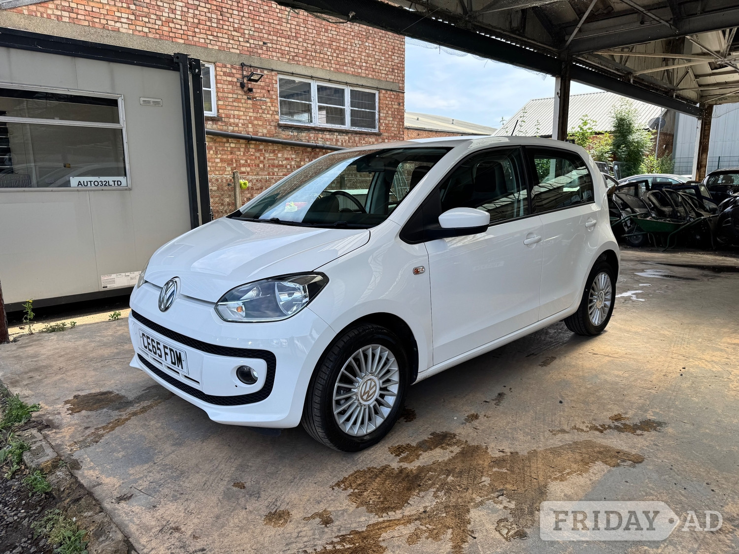 Volkswagen UP! 2015 in West Molesey