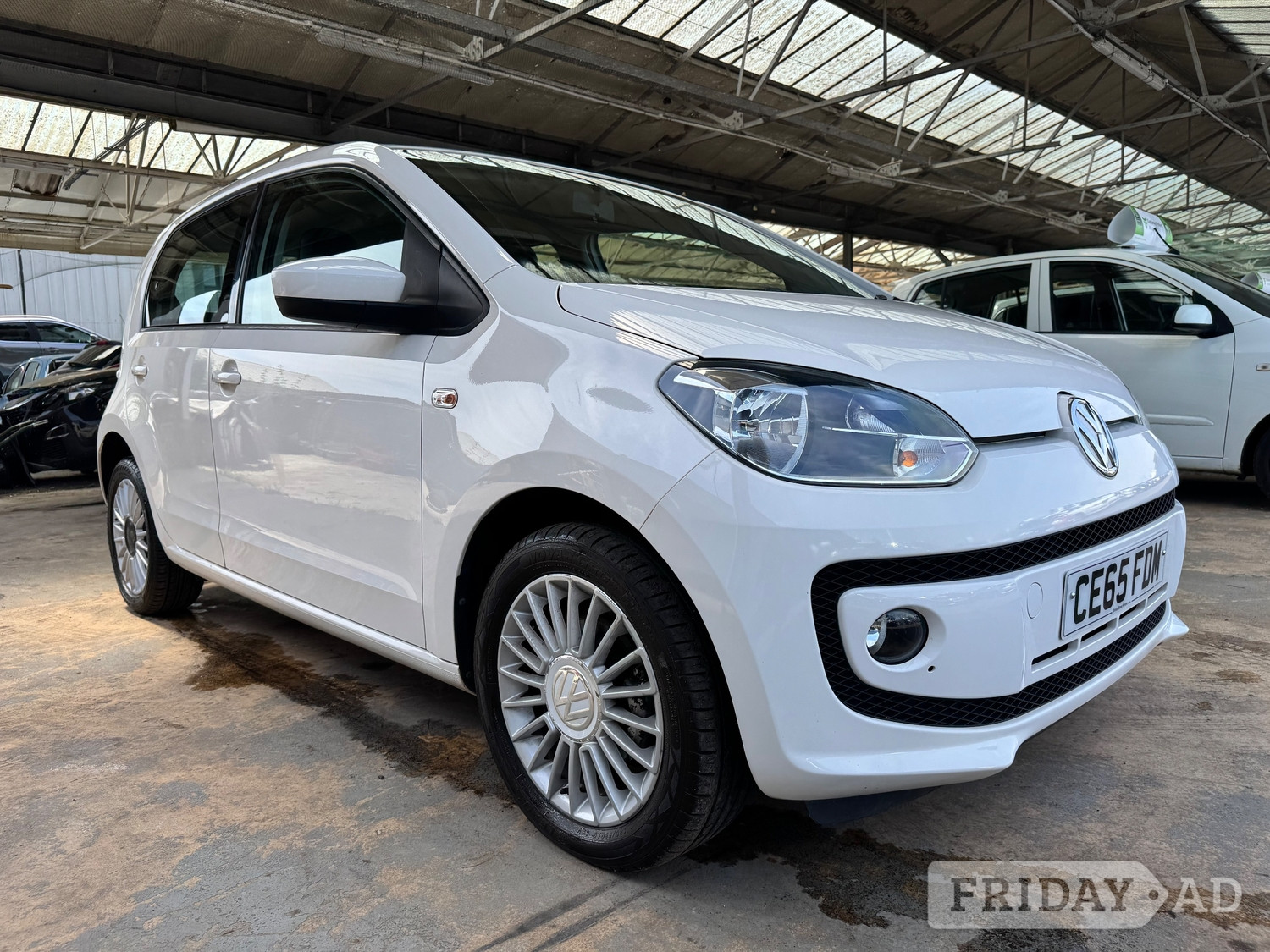 Volkswagen UP! 2015 - Cars in West Molesey