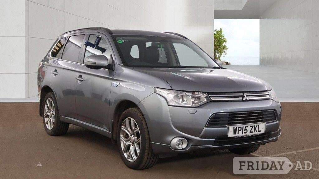 Mitsubishi Outlander 2015 in Uxbridge