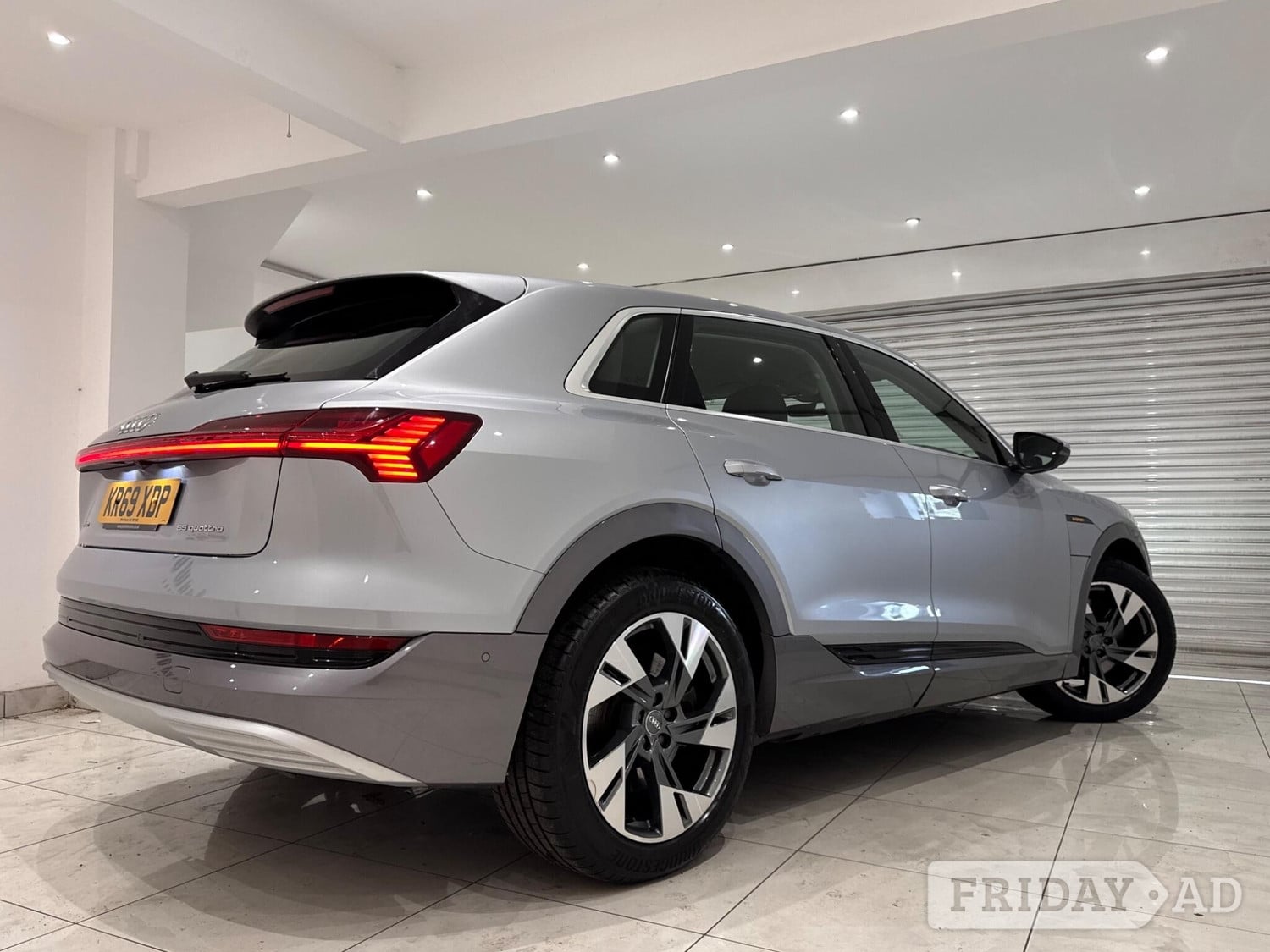 [ berth ]Audi e-tron