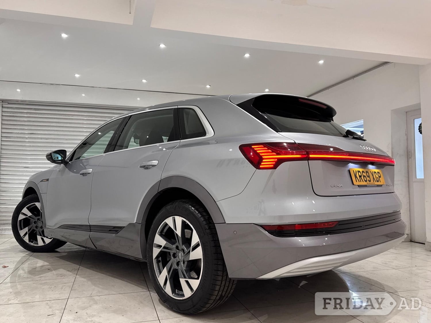 Audi e-tron 2019 - Cars