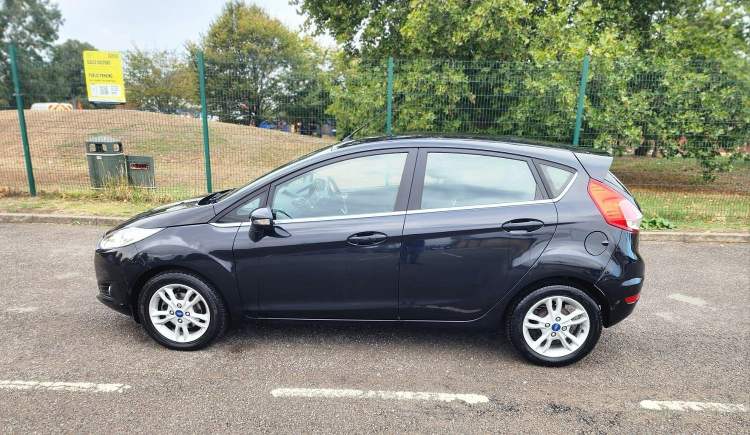 Ford Fiesta 2015 - Cars