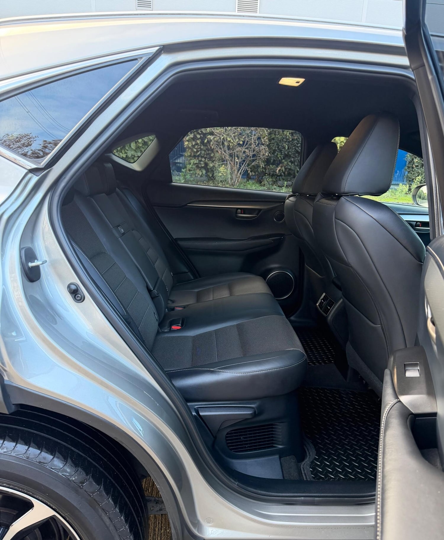 [ berth ]Lexus NX