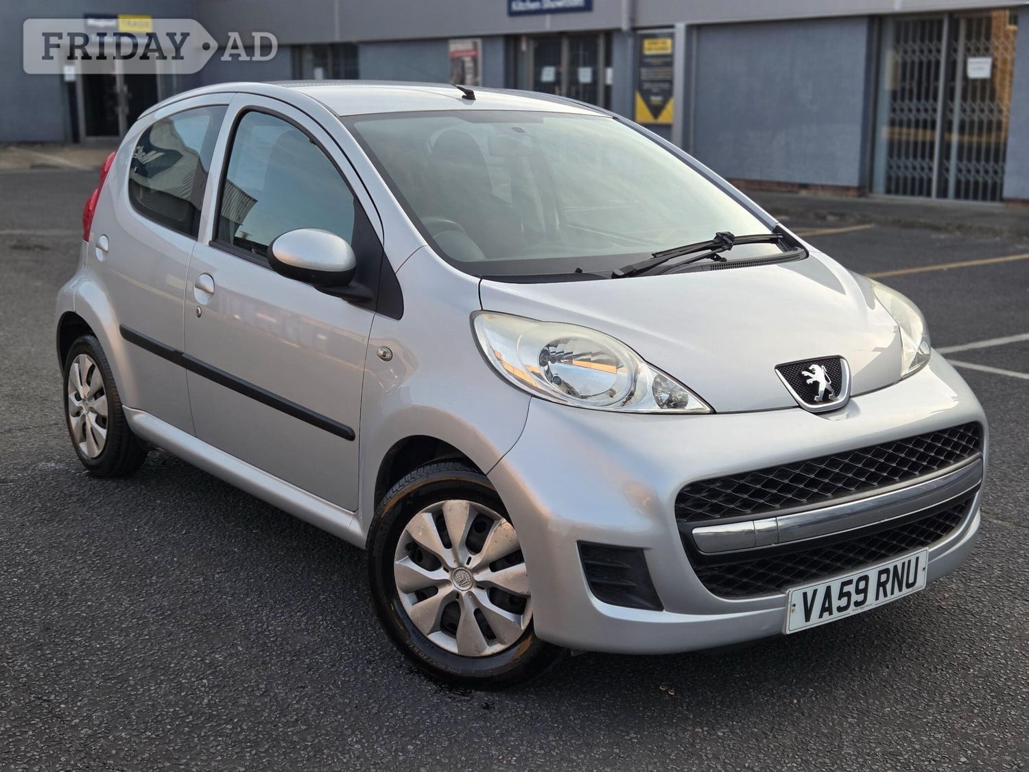 Peugeot 107 2010 in Slough
